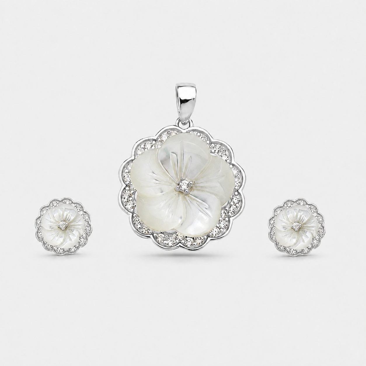Set charm y pantalla flowers madre perla