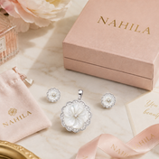 Set charm y pantalla flowers madre perla