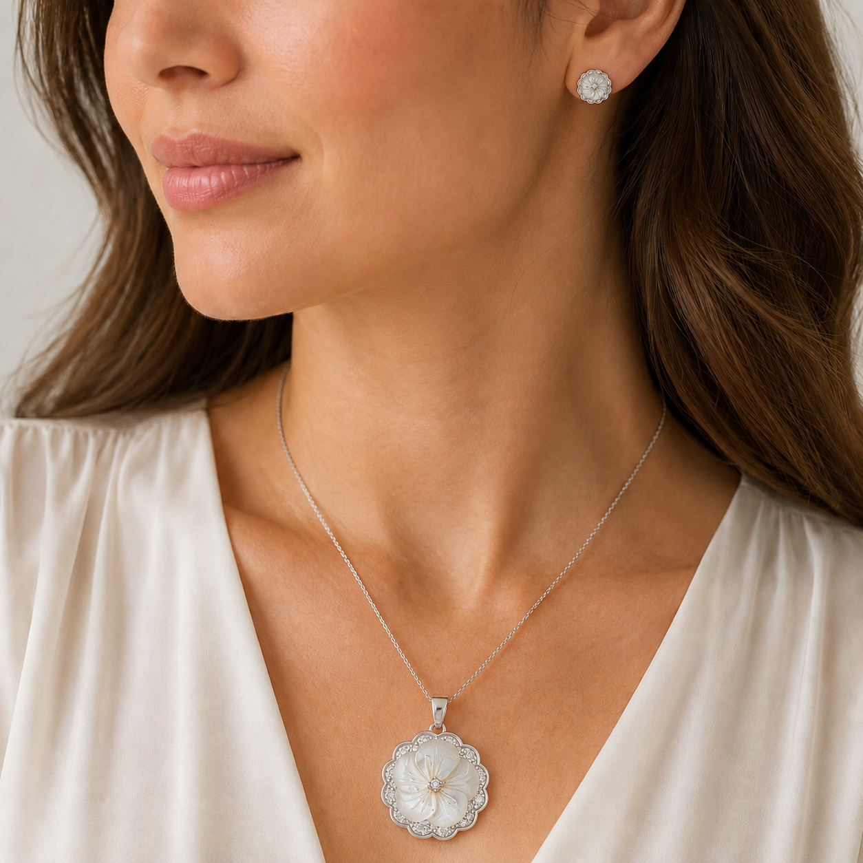 Set charm y pantalla flowers madre perla